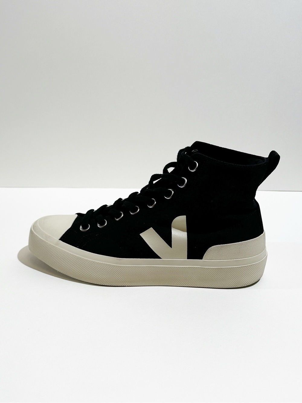 VEJA WATA II CANVAS BLACK PIERRE IN CREAM ACCENTS - UNISEX W9 / M7 - Picture 4 of 14